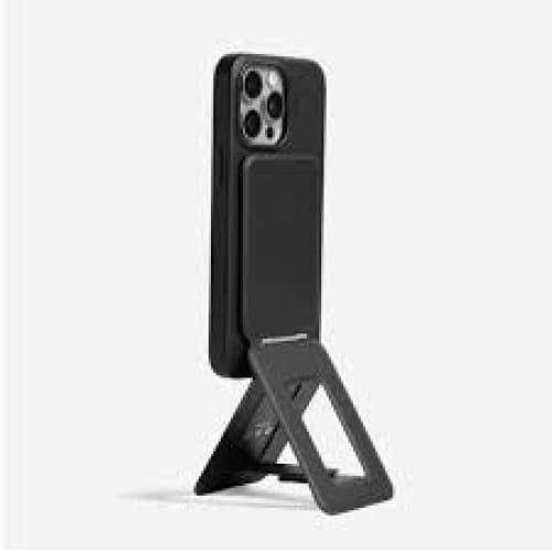 موفت حامل بطاقات وترايبود – تصميم ذكي ونحيف | GadgetQA